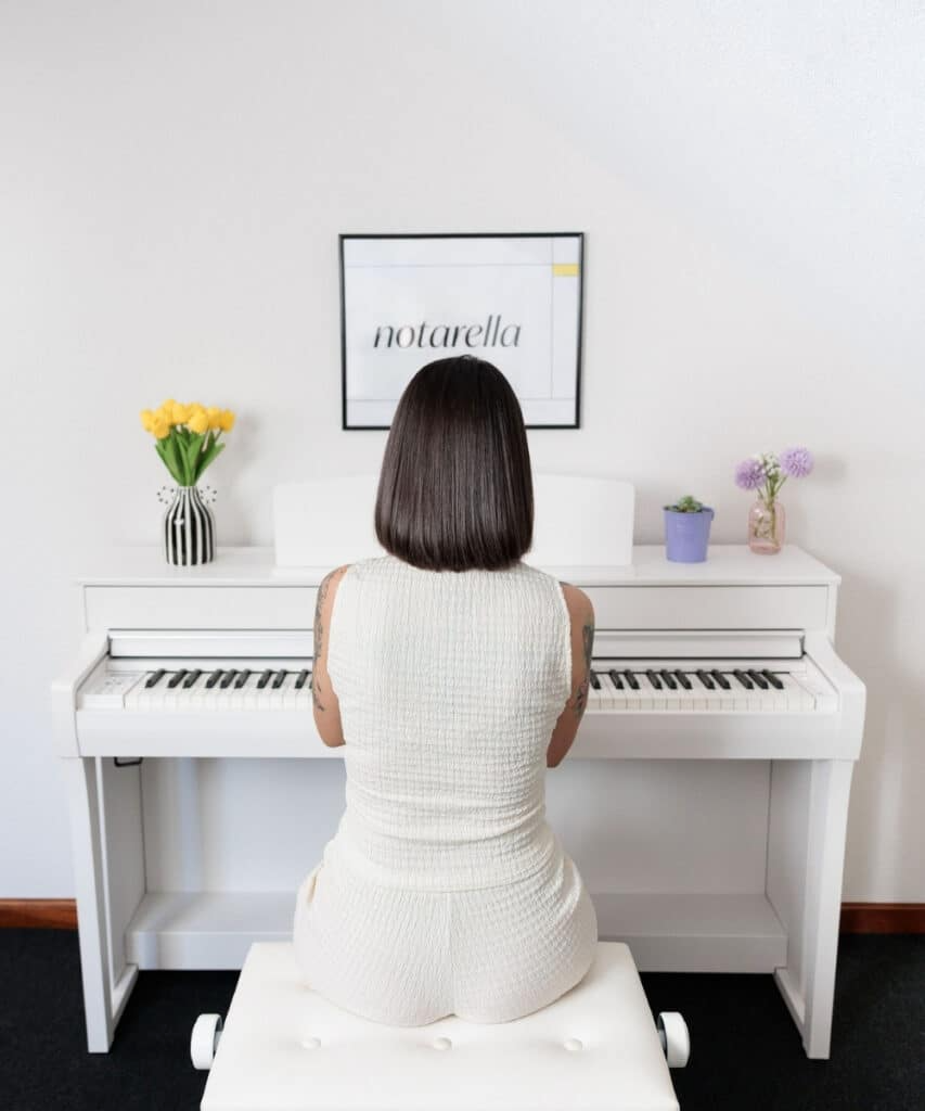 Notarella- Cristina Valbuena Escuela de música online